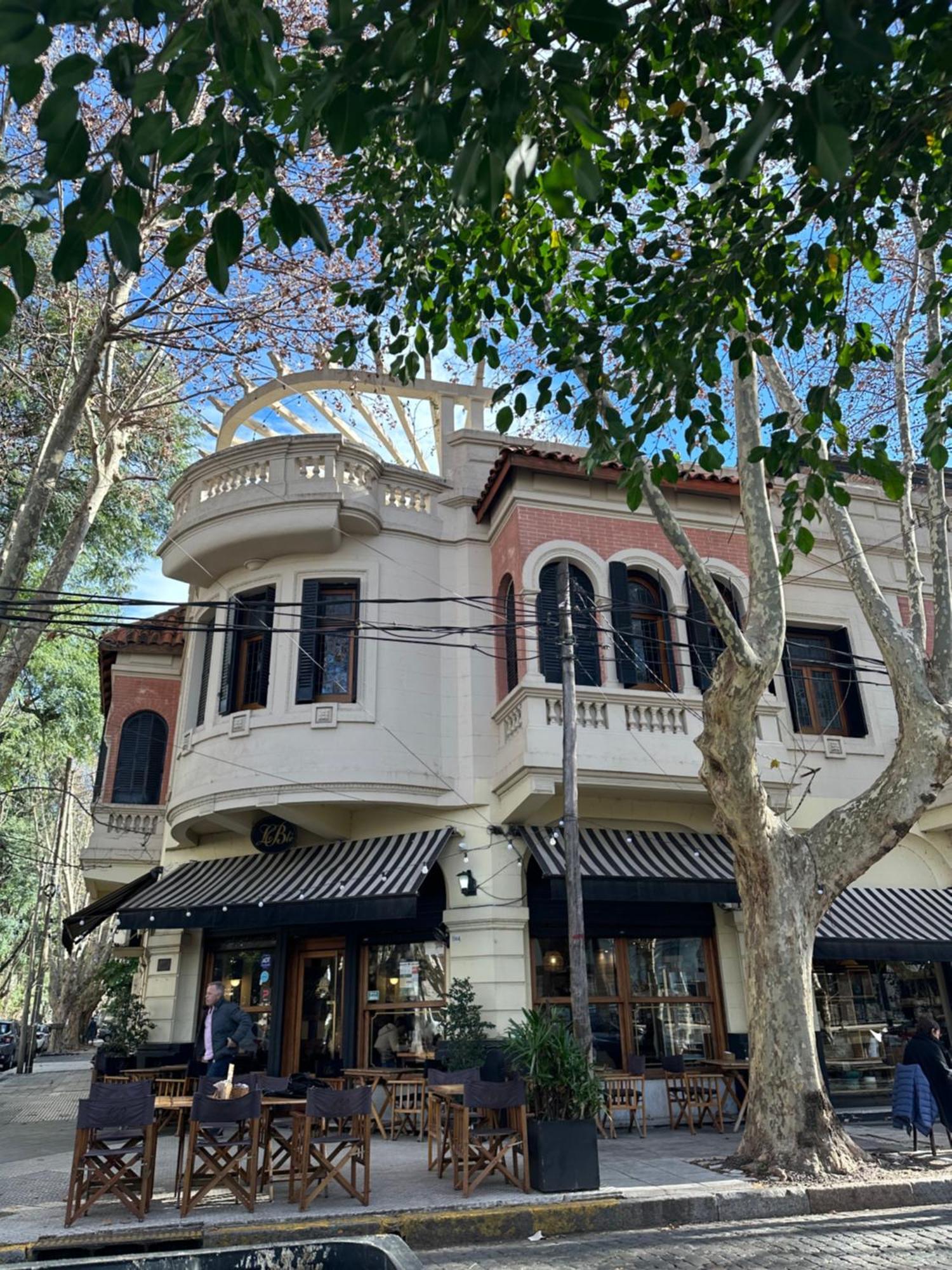 Hotel Vicente Lopez Bagian luar foto