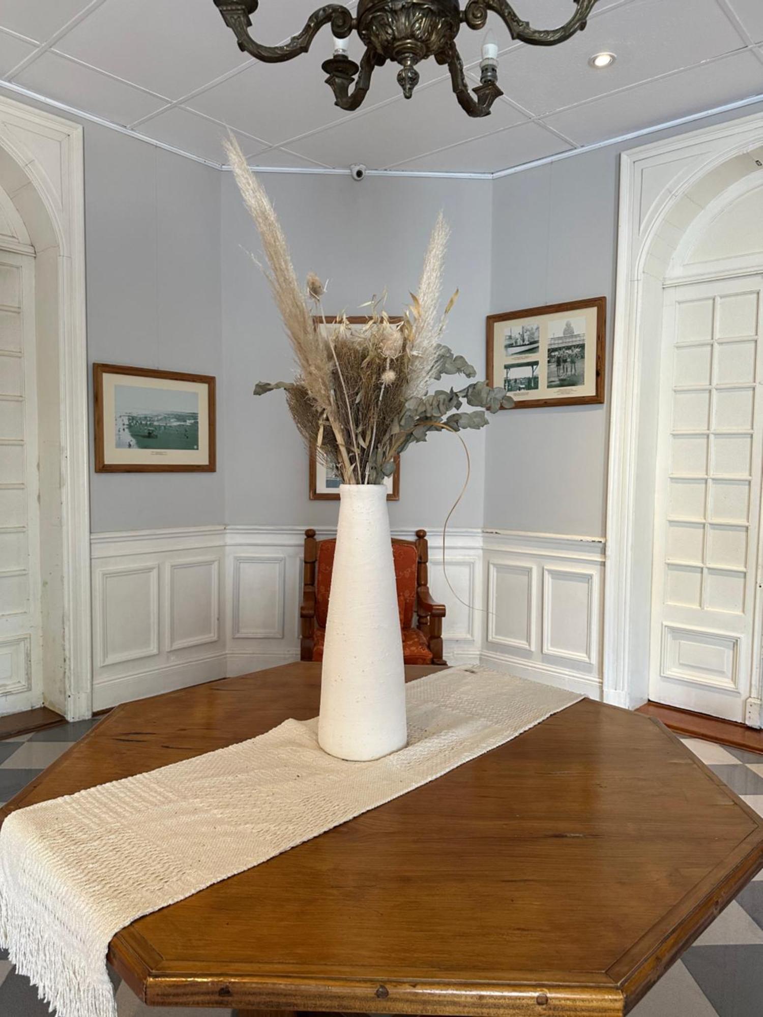 Hotel Vicente Lopez Bagian luar foto